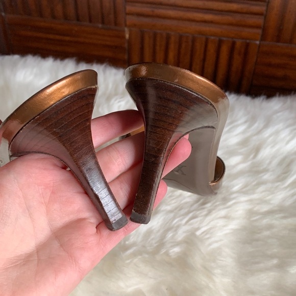 Louis Vuitton Vernis Leather Open Toe Dice Slide Mules - Picture 4 of 8